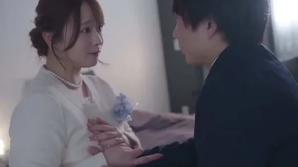 clip sex thiên địa Món quà bất ngờ của mẹ kế sau buổi lễ tốt nghiệp của cậu con trai