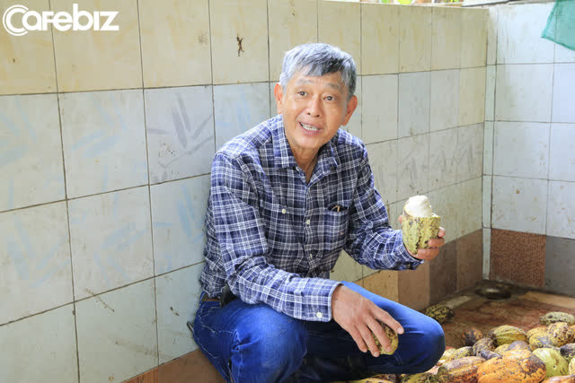 Tiến sĩ về làm nông dân: Hồi sinh đồi đá trơ trọi nhờ cỏ dại, trồng cacao không hoá chất tạo dòng socola đắt nhất Việt Nam